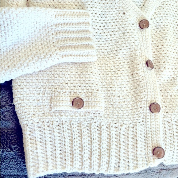 Gorgeous Merino Cardigan - Picture 4 of 7